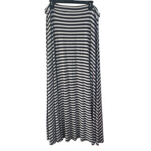 Victoria's Secret‎ Women's Size Medium Viscose White Gray Striped Maxi Skirt